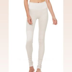 Alo Yoga Goddess Legging
